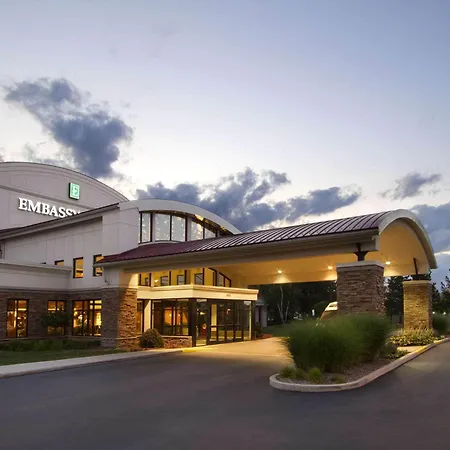 Embassy Suites By Hilton Detroit Metro Airport-3